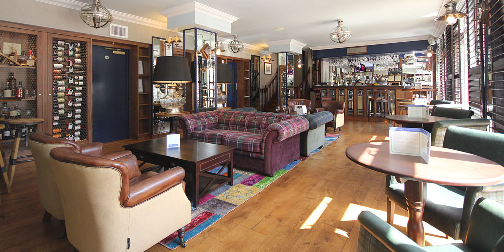 Ella's lounge Les Rocquettes Hotel.